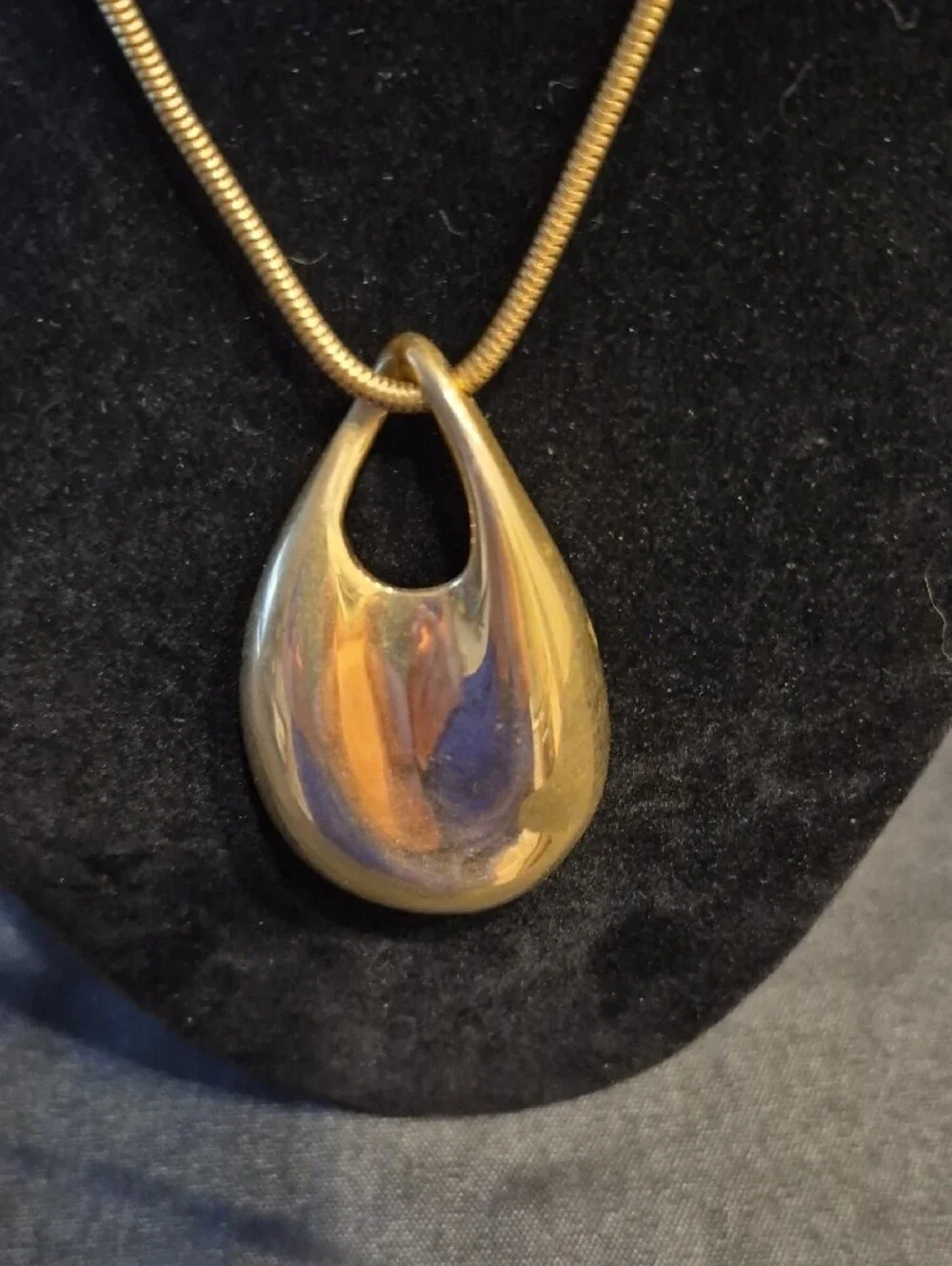 Vintage Trifari Gold Teardrop Pendant Necklace On Snake Chain
